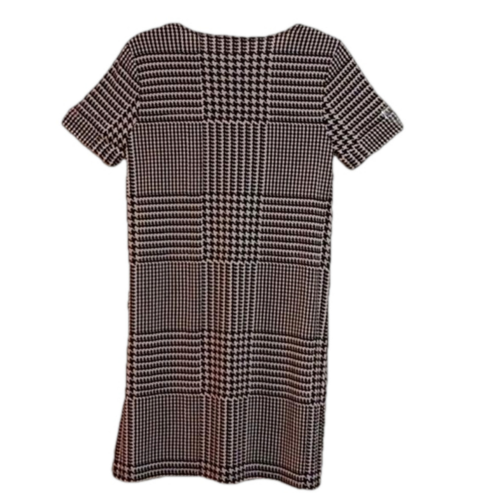 Calvin Klein- Medium-short sleeved black and white dress, a slit in each side - Picture 5 of 8